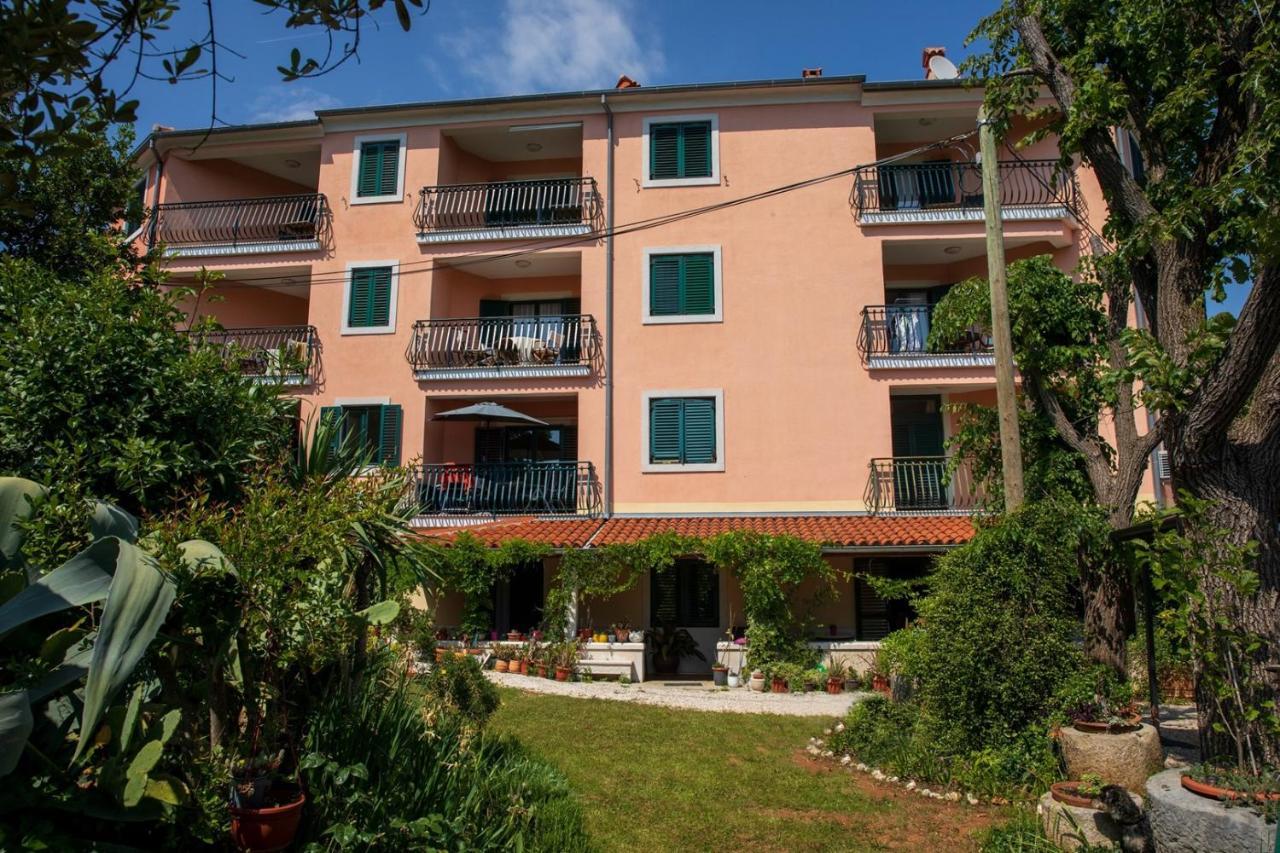 Villa Mareonda - Apartments Sussurro Rovinj Exterior photo
